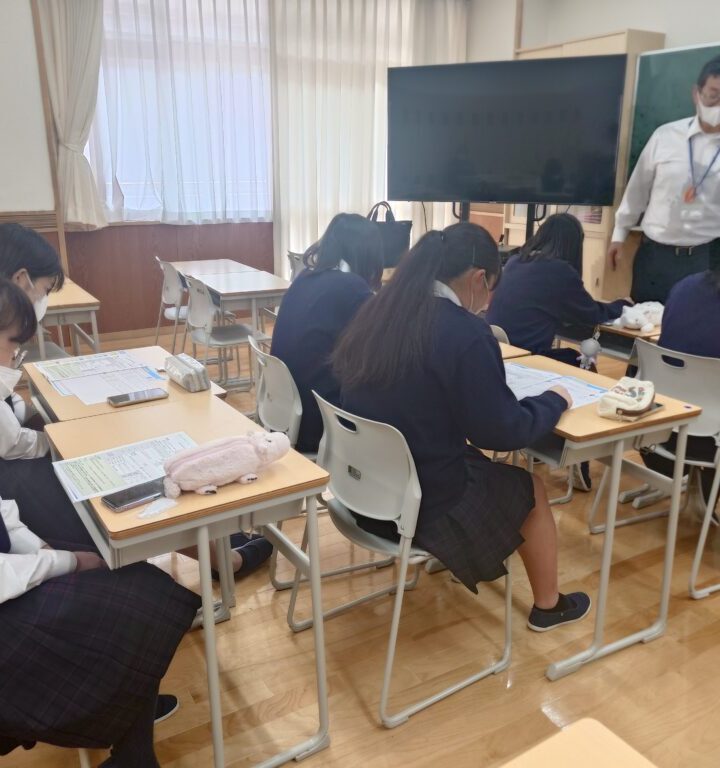 介護初任者研修の説明会を行いました