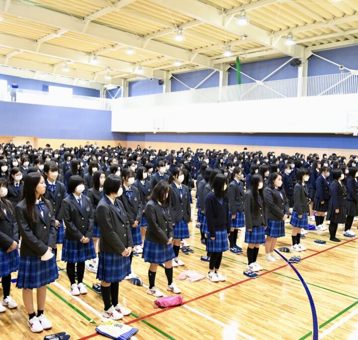 ２学期　終業式を行いました